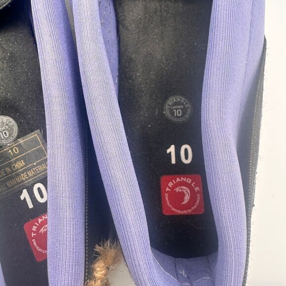 NWT Triangle ladies water shoes! - Picture 2 of 6